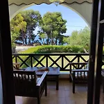 Front Of The Sea *