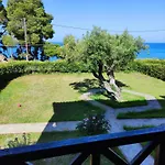Apartment Front Of The Sea Elia Nikitis