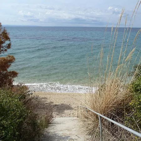 Apartment Front Of The Sea *