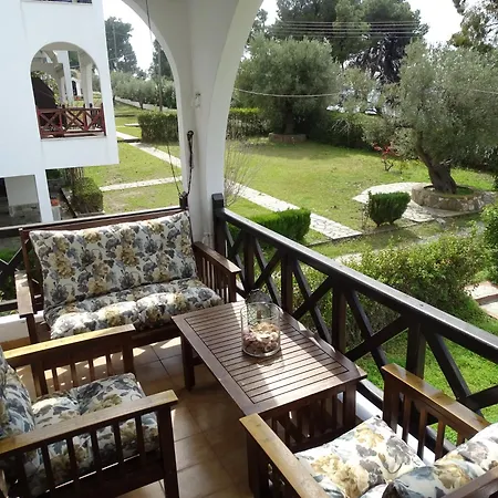 Front Of The Sea Apartment Elia Nikitis