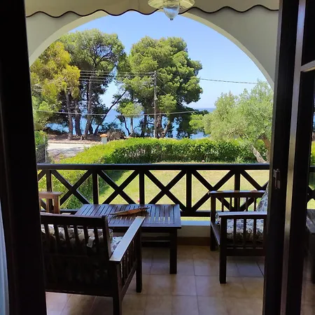 Front Of The Sea *