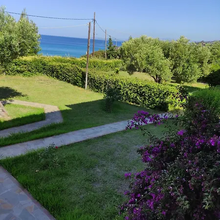 Front Of The Sea Apartment Elia Nikitis