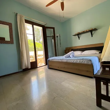 Apartment Front Of The Sea *