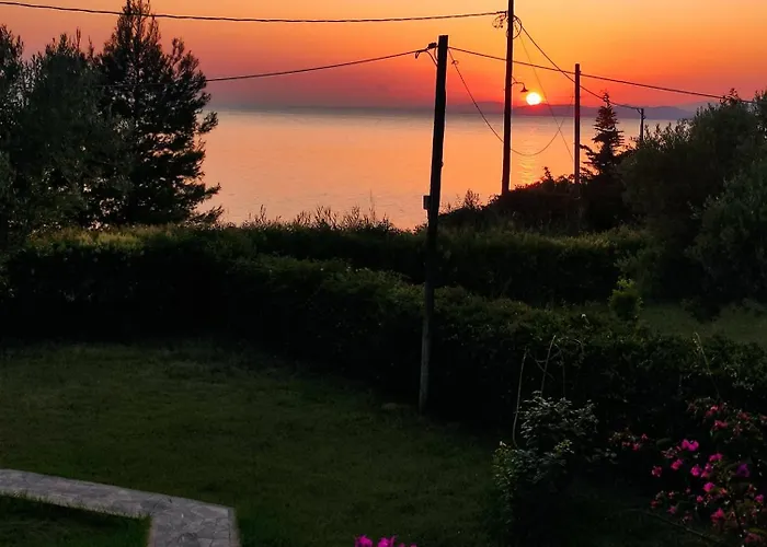 Front Of The Sea *